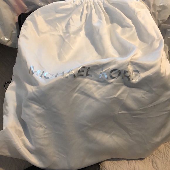 Michael Kors purse and wallet - Picture 6 of 6